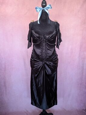 Lacemade St. Phoenix Dress (Black)| Discontinued Color And Size